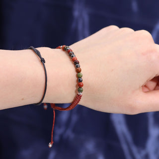 Aries - Zodiac Crystal Candle with Gemstone Bracelet - Quiet Rituals